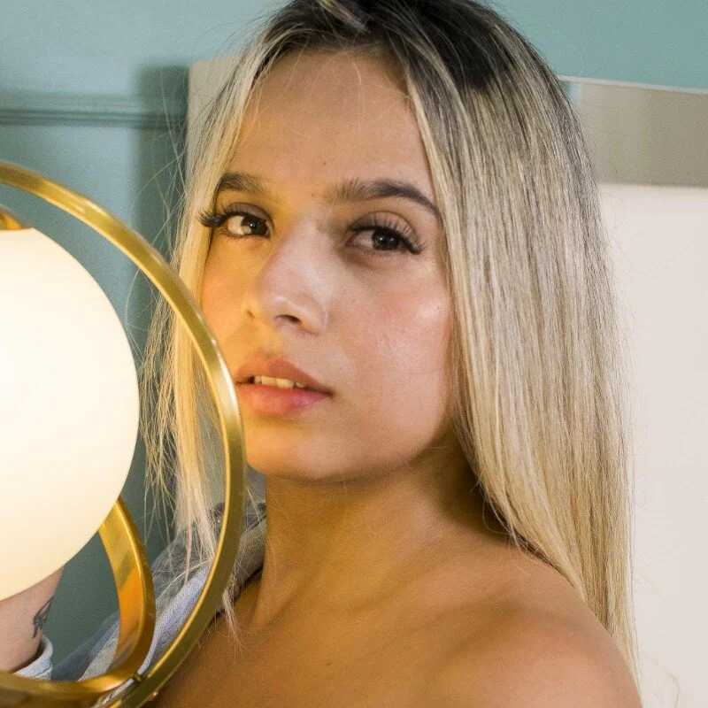 AnnieGirl8 — FansOnlyX creator profile