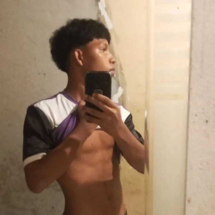 Brayanjuarez_10 — FansOnlyX creator profile