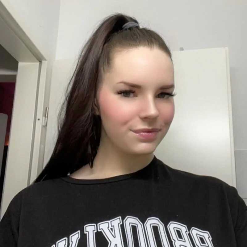 Mila-Jasmin — FansOnlyX creator profile