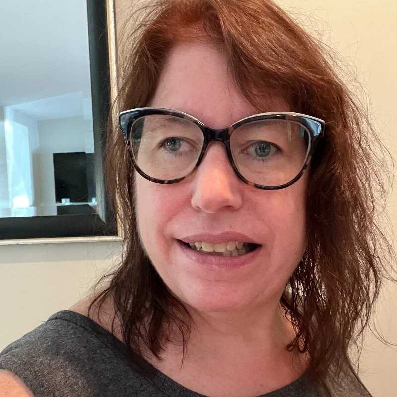 luvely_gurl — FansOnlyX creator profile