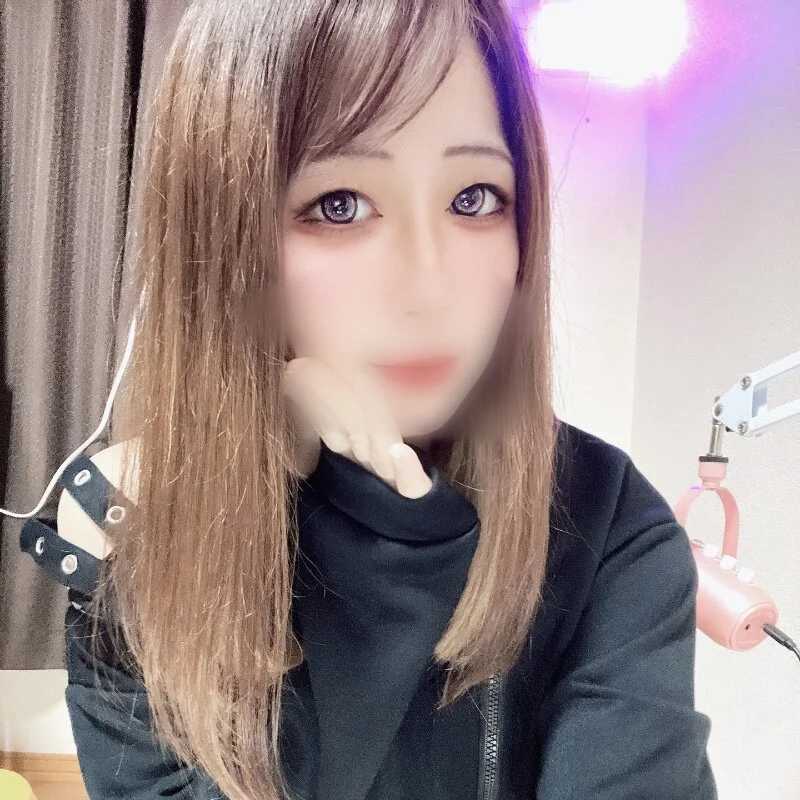 ema_ch2525 — FansOnlyX creator profile