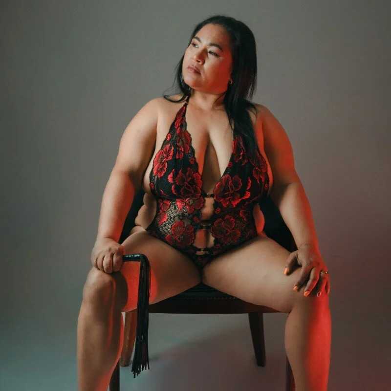 Karina_Mendoza — FansOnlyX creator profile