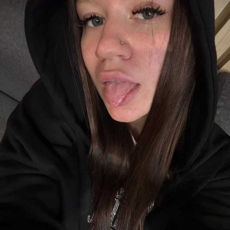 Mila-Bloom — FansOnlyX creator profile