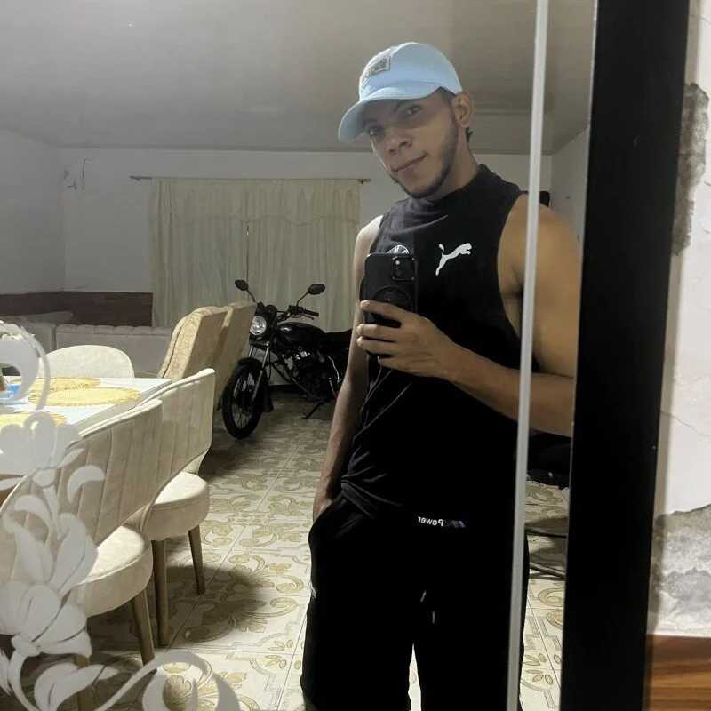 Charlyshv — FansOnlyX creator profile