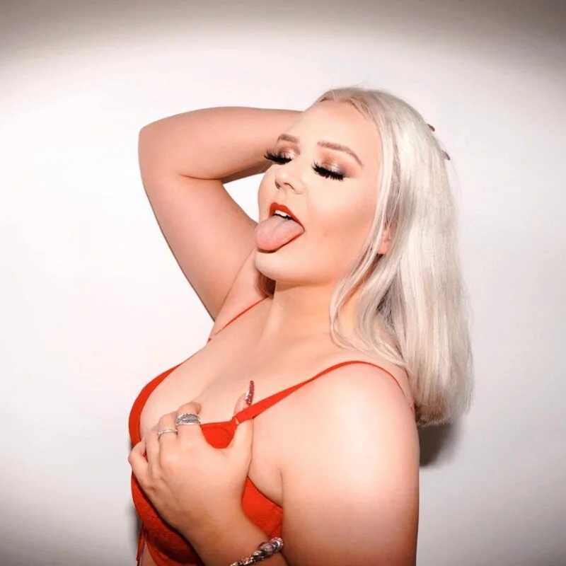 gracelovesxx — FansOnlyX creator profile