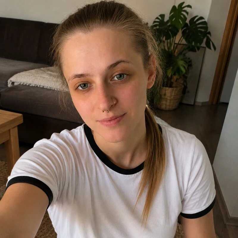 LeaWetGirl — FansOnlyX creator profile