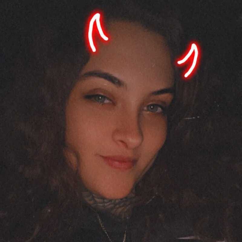 snowflakee69 — FansOnlyX creator profile