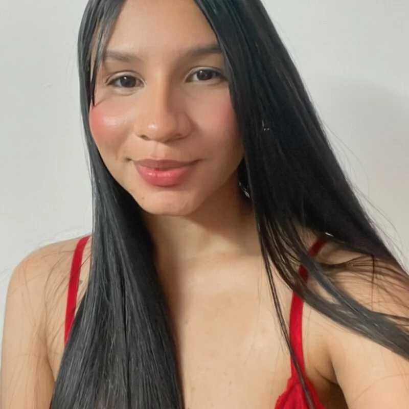 Danaeluxe — FansOnlyX creator profile