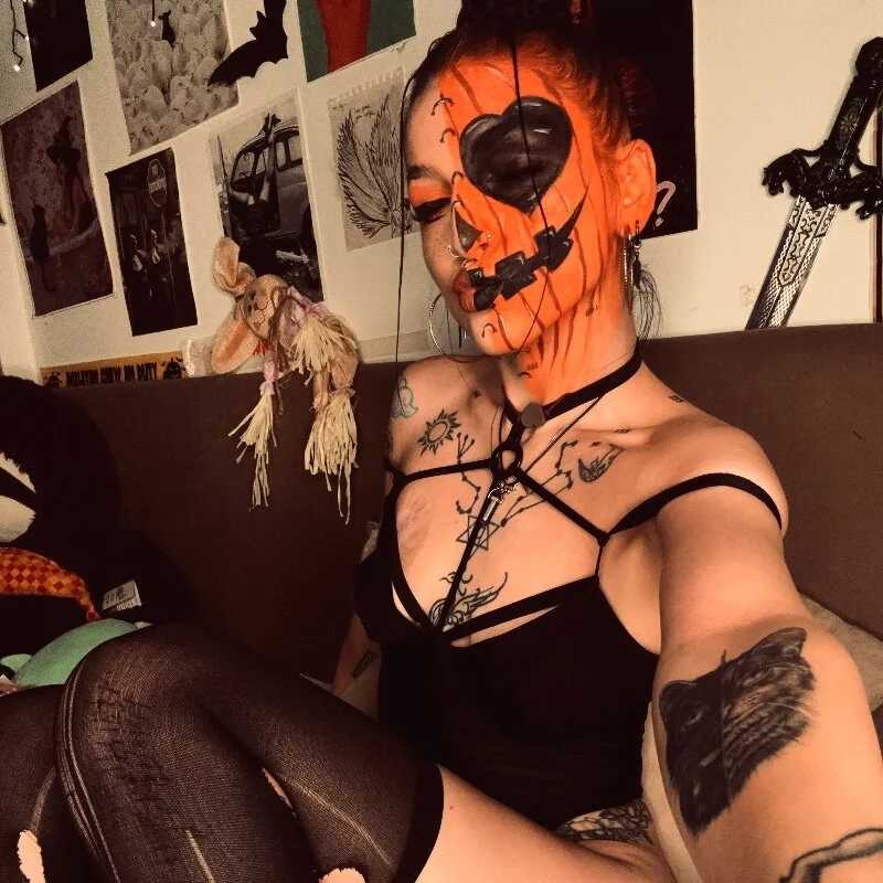 MoonAgnes — FansOnlyX creator profile