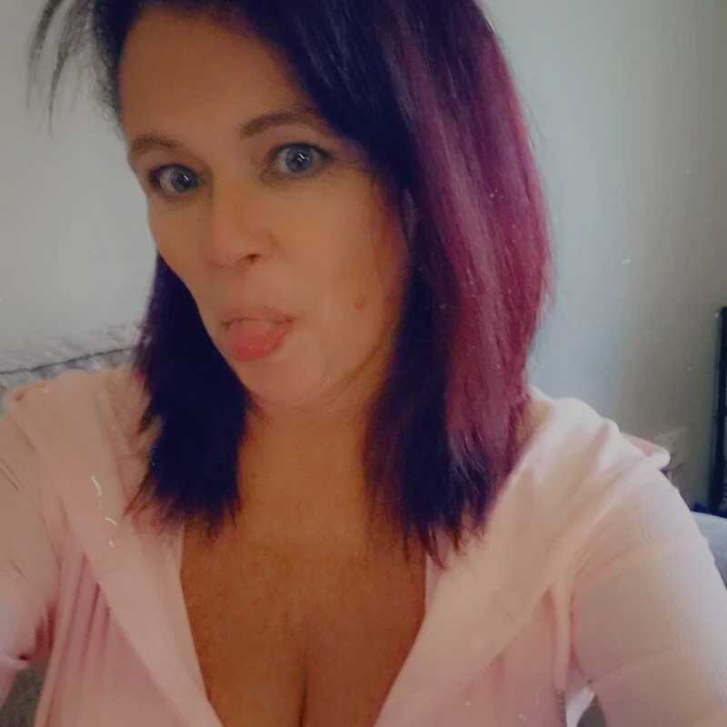 Busty-Belfast-Irish-Girl — FansOnlyX creator profile