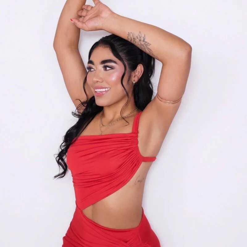 Roxana_gomezz — FansOnlyX creator profile