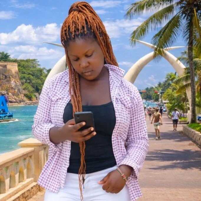 Lizbee12 — FansOnlyX creator profile