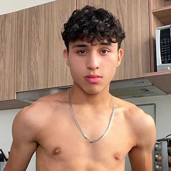 alexchampapi — FansOnlyX creator profile