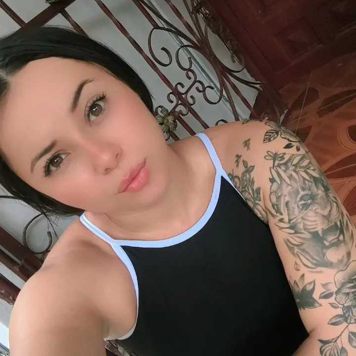 EvelynXSinclair — FansOnlyX creator profile