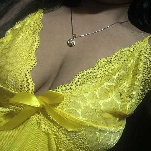 hey_pooja — FansOnlyX creator profile