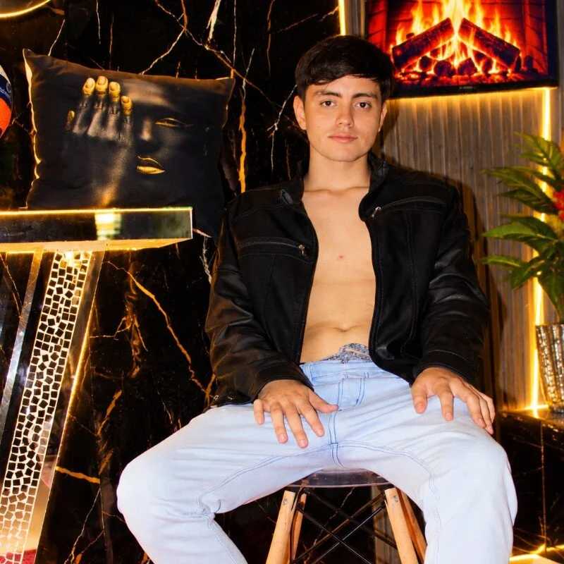 Brian_Montes — FansOnlyX creator profile
