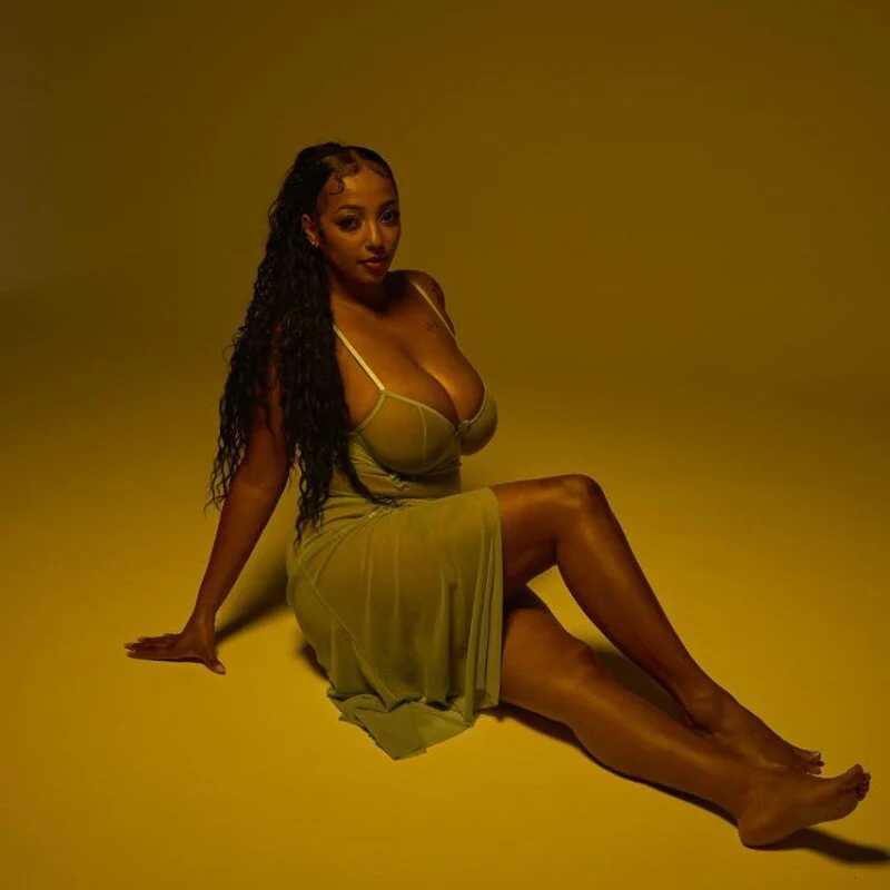 anahi_ryan_ — FansOnlyX creator profile