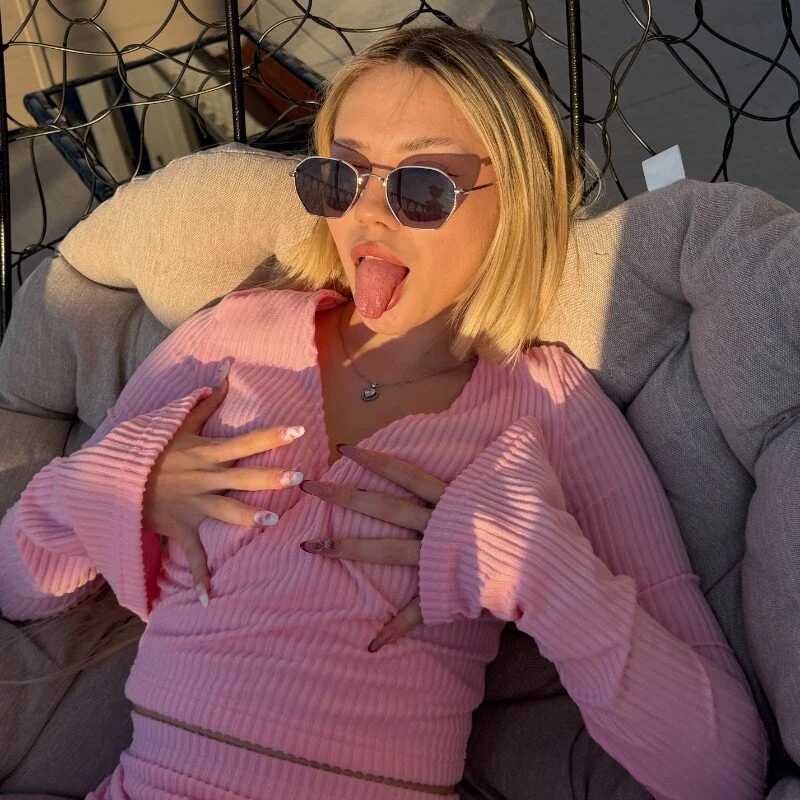 SofiaSantora — FansOnlyX creator profile