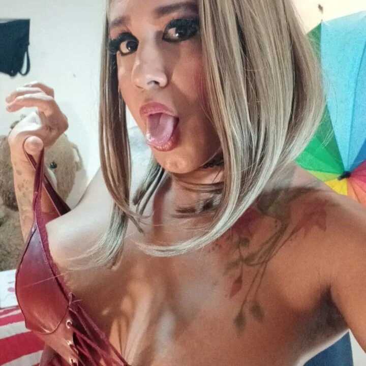 Samanthahotxts — FansOnlyX creator profile