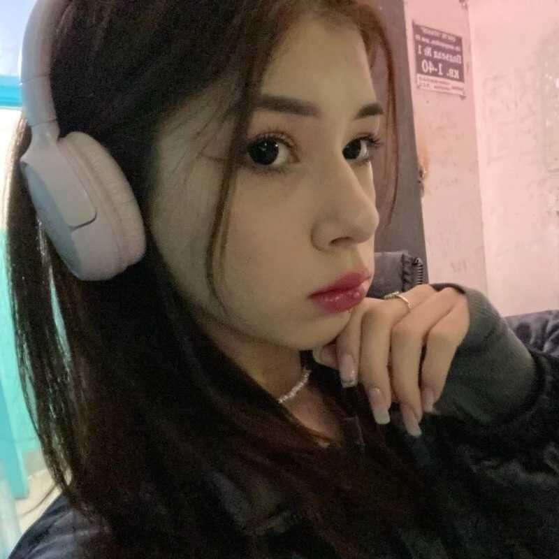 Winaria — FansOnlyX creator profile
