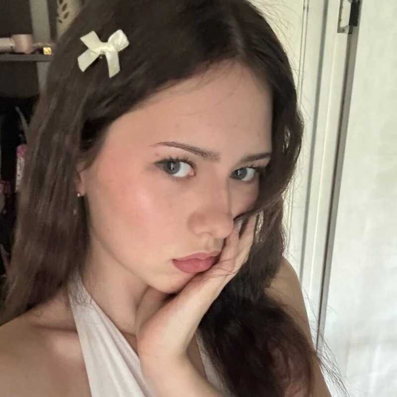 MonikaFloresca — FansOnlyX creator profile
