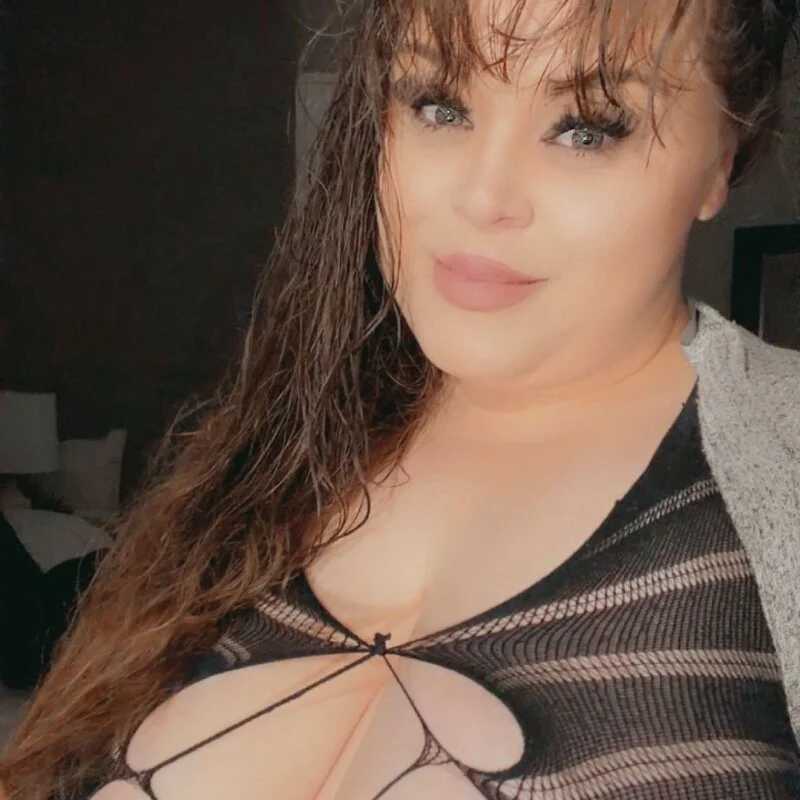 laninasub — FansOnlyX creator profile