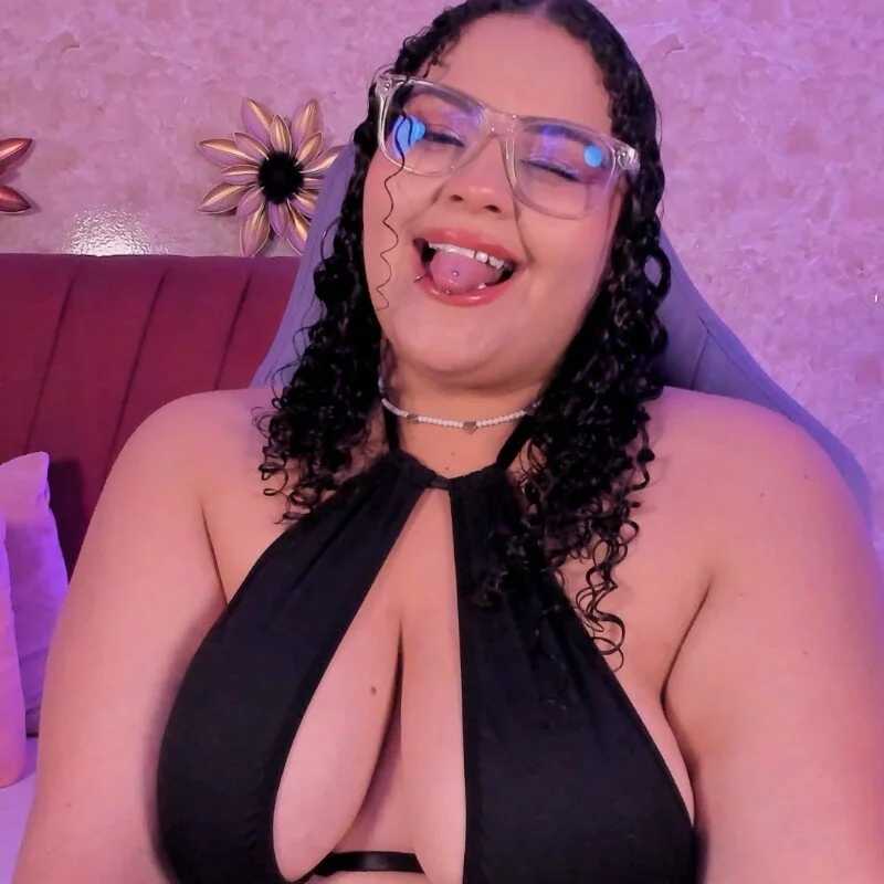 MelannieSimons — FansOnlyX creator profile