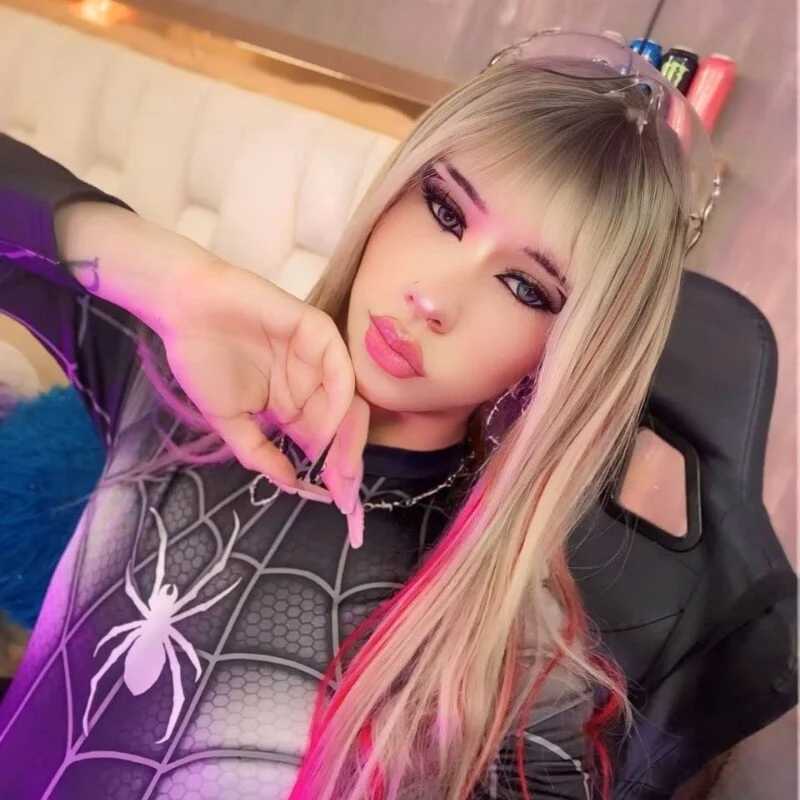 Foxxy_Doll — FansOnlyX creator profile