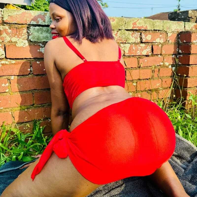 SEXYSMALL25 — FansOnlyX creator profile