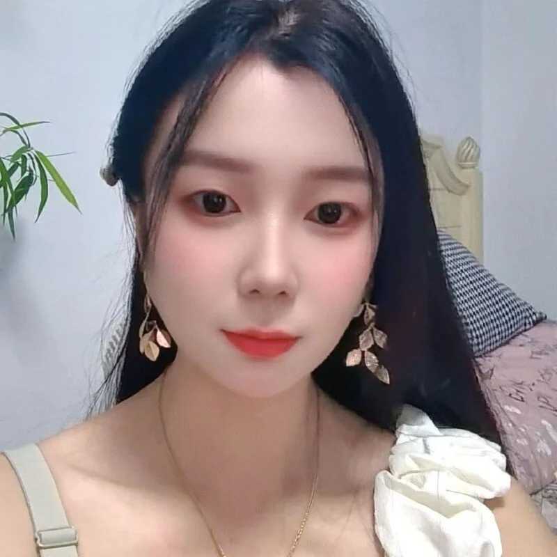 yueyue-99 — FansOnlyX creator profile