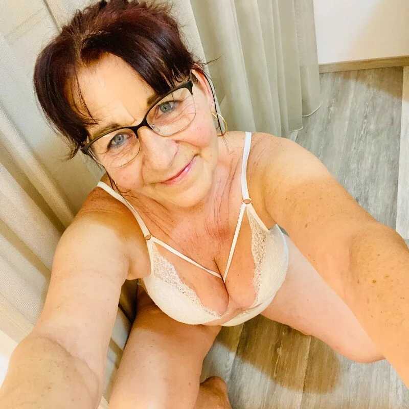 sweetangell69_ — FansOnlyX creator profile