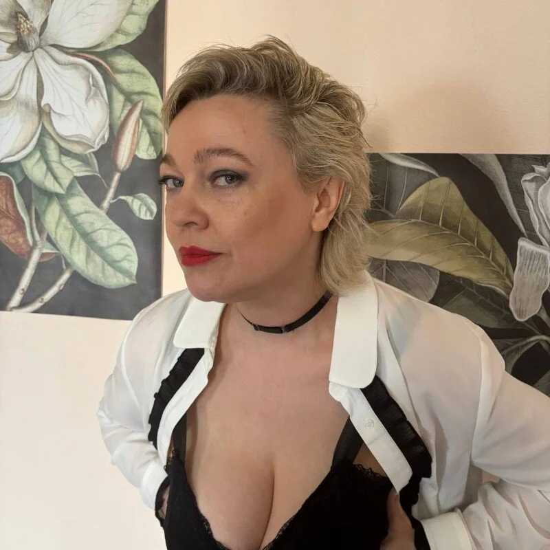 Rosette_Pricky — FansOnlyX creator profile