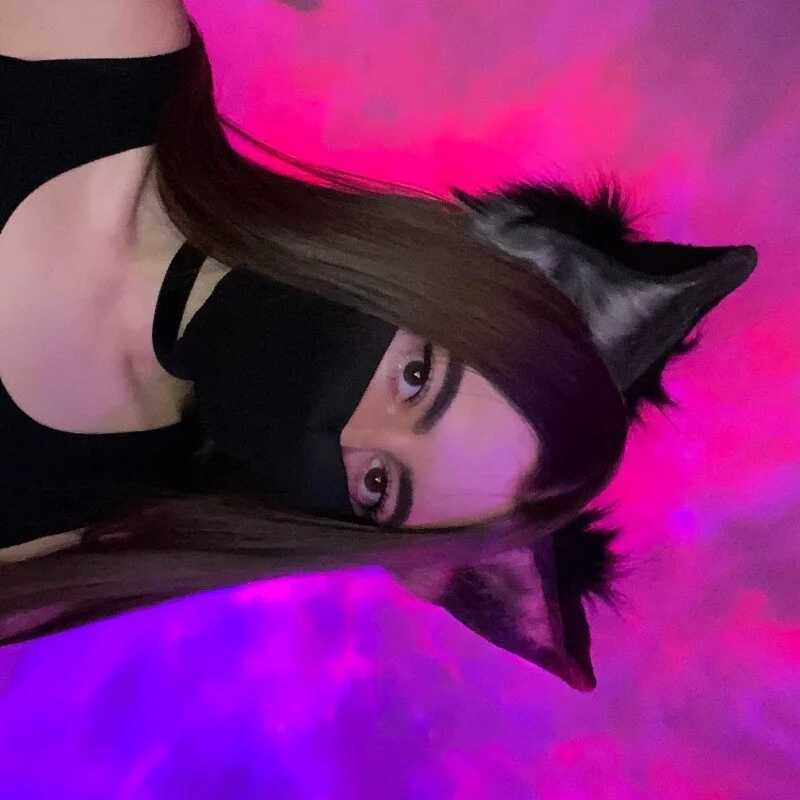 me___ow — FansOnlyX creator profile