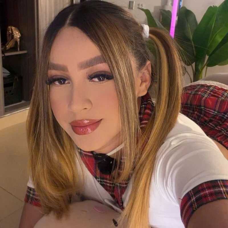 KAREN17 — FansOnlyX creator profile