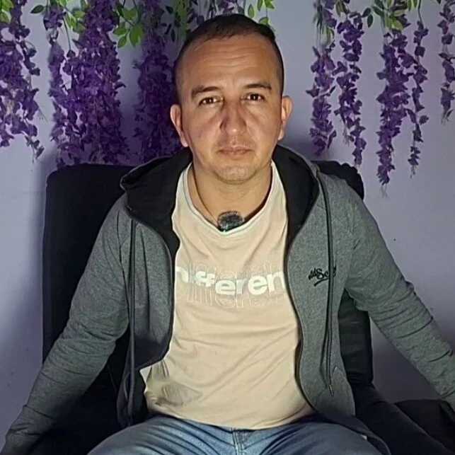 EnzoRomanof — FansOnlyX creator profile