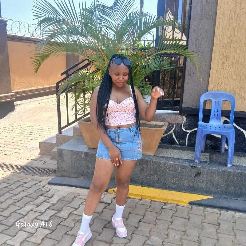 prettyfelly — FansOnlyX creator profile