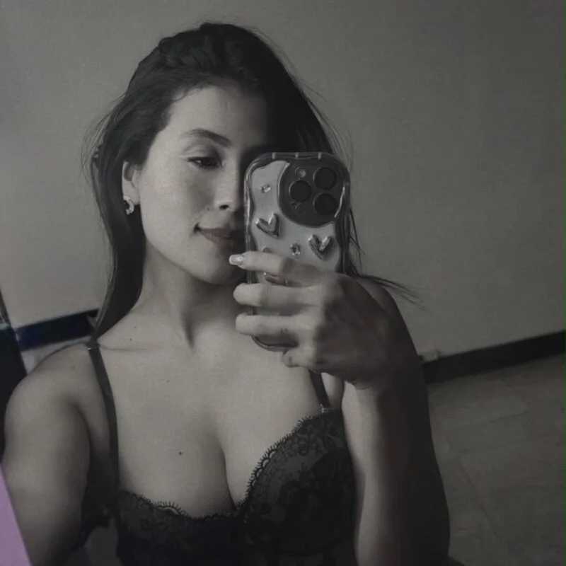 Thais_kim — FansOnlyX creator profile