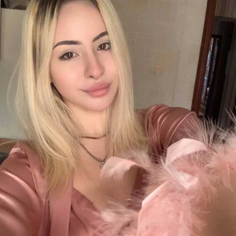 Bella_crazyy — FansOnlyX creator profile