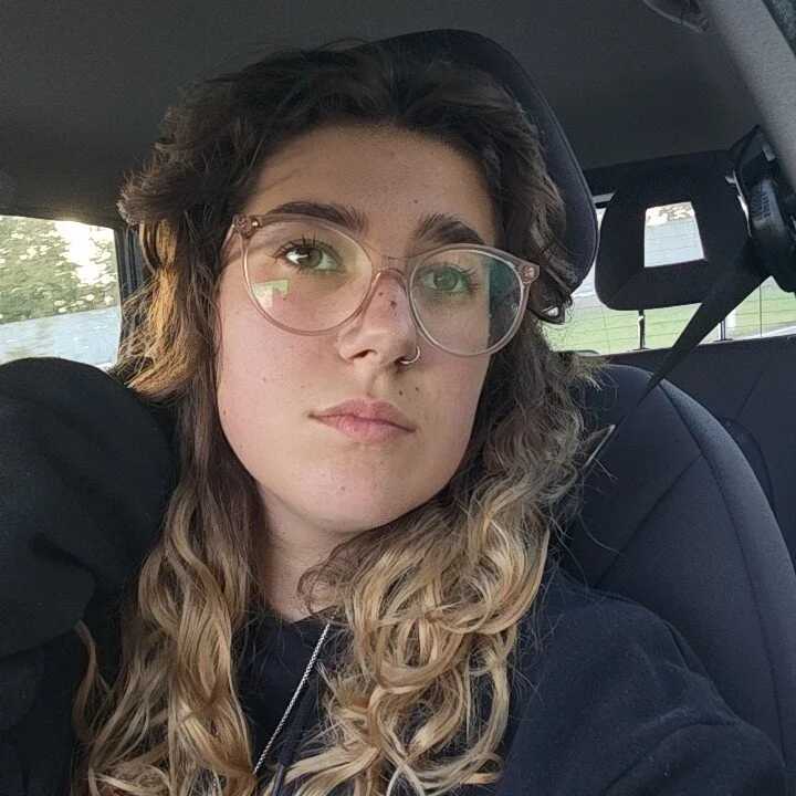 GloriaVeil — FansOnlyX creator profile