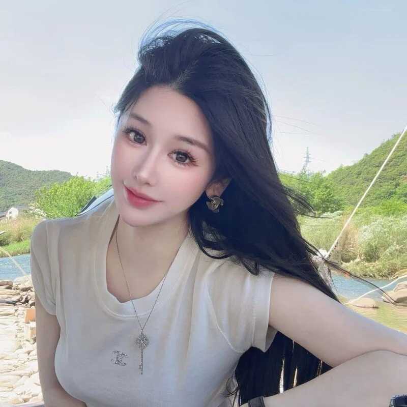 QinQin-888 — FansOnlyX creator profile