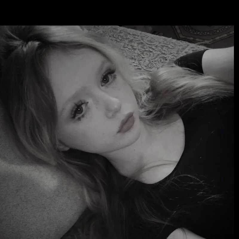 veyelle — FansOnlyX creator profile