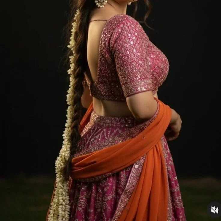 AADHIRA_SOUTH_INDIA — FansOnlyX creator profile