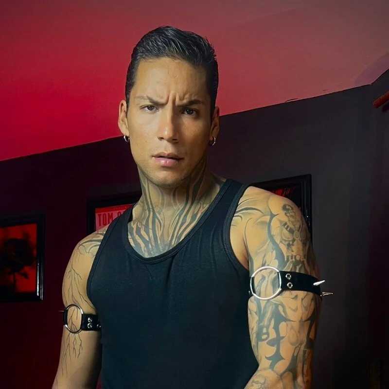 Leonnardo_Jaramillo — FansOnlyX creator profile
