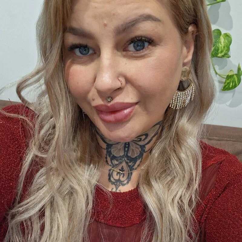 CandyCurvess — FansOnlyX creator profile