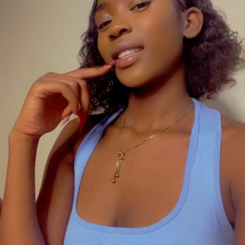 sidney_aurora — FansOnlyX creator profile