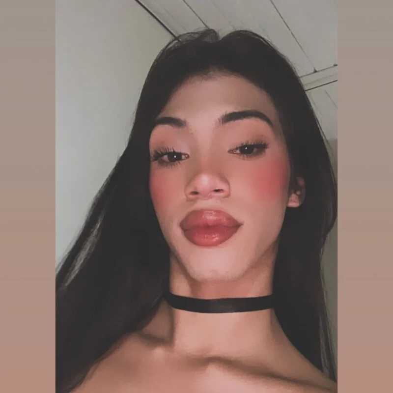 REINA_ADAHARA — FansOnlyX creator profile