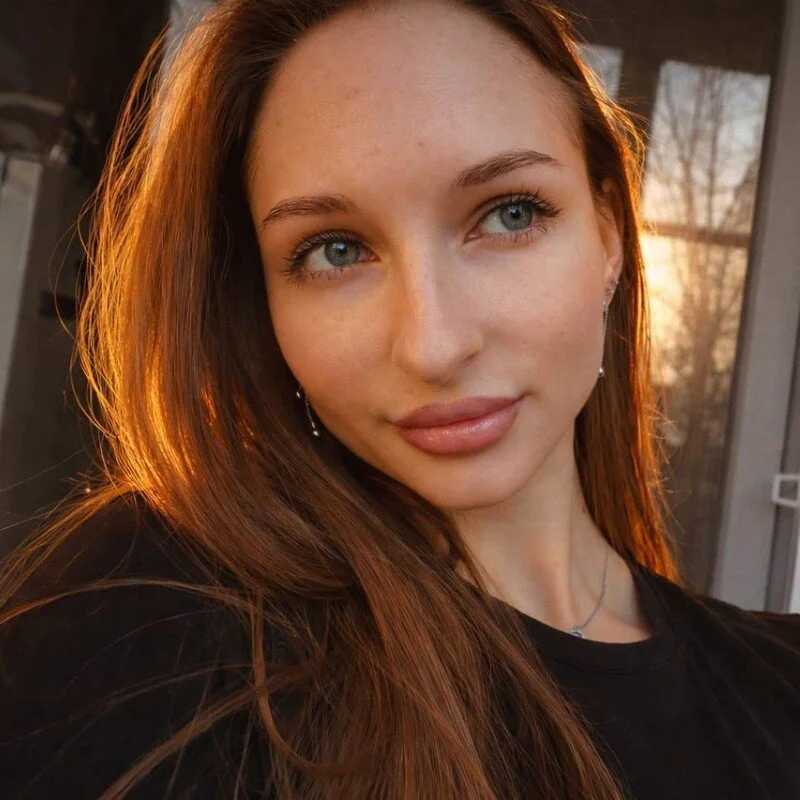 ElysRose — FansOnlyX creator profile
