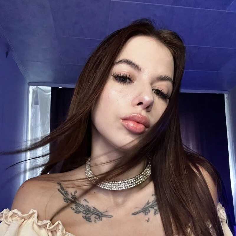 NOVELLAA — FansOnlyX creator profile