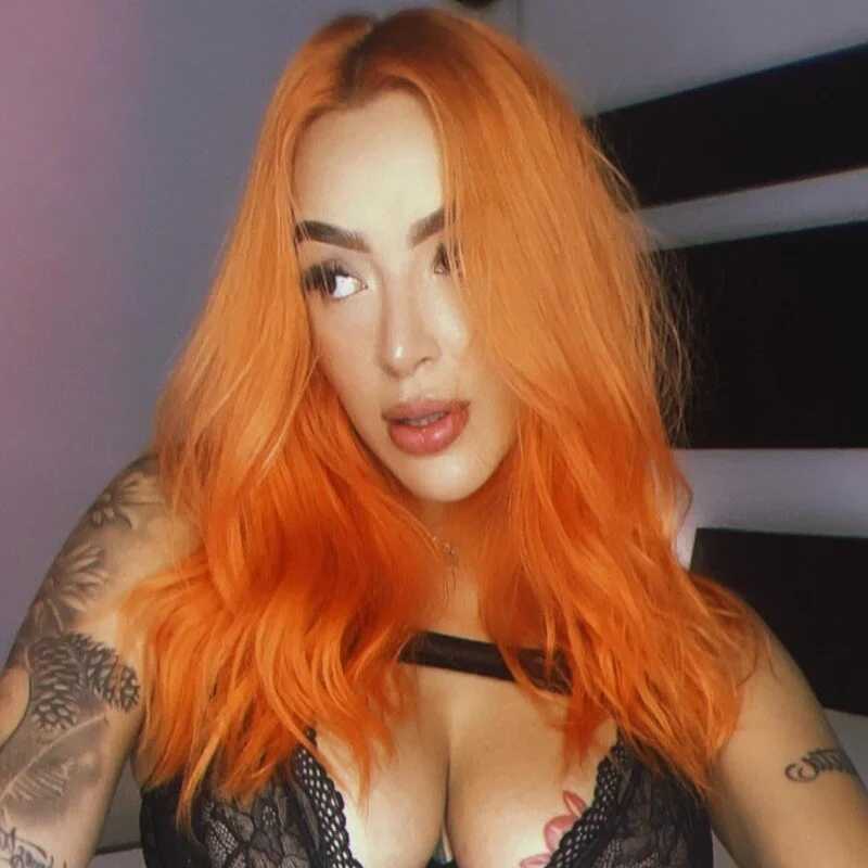 TaniaLarsen — FansOnlyX creator profile