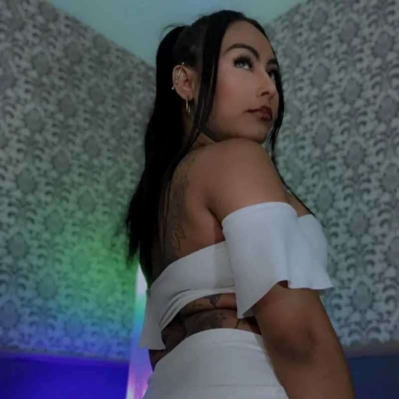 Isabella_Rosewood — FansOnlyX creator profile